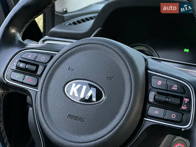 Кіа Niro, об'ємом двигуна 1.58 л та пробігом 135 тис. км за 17000 $, фото 9 на Automoto.ua
