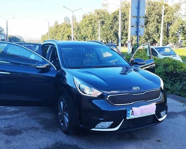 Киа Niro, объемом двигателя 1.58 л и пробегом 31 тыс. км за 22000 $, фото 2 на Automoto.ua