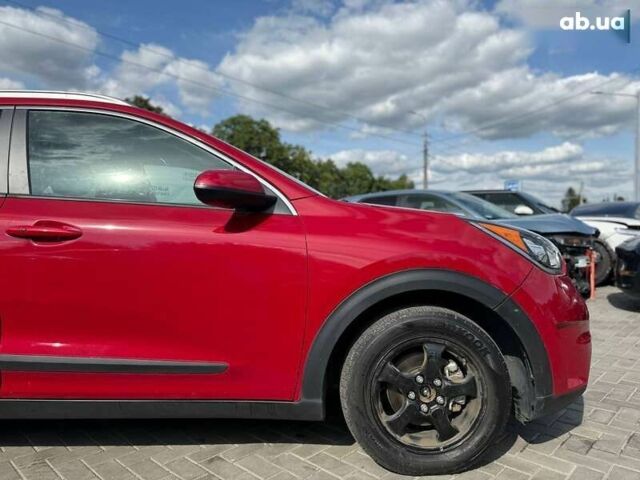 Киа Niro, объемом двигателя 0 л и пробегом 174 тыс. км за 10100 $, фото 5 на Automoto.ua