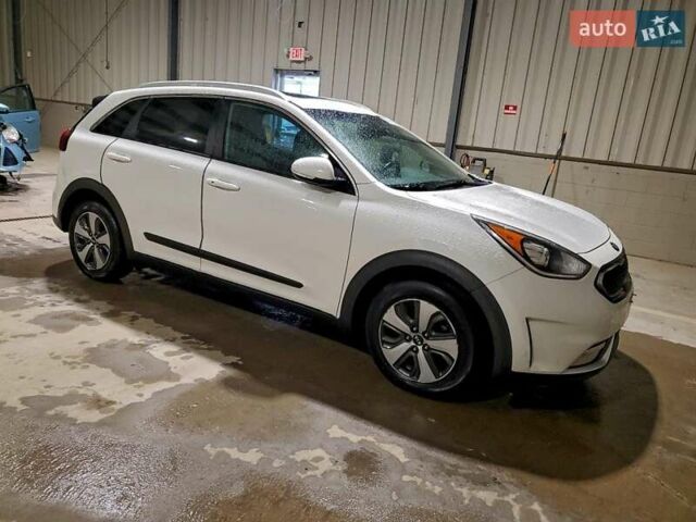 Киа Niro, объемом двигателя 1.58 л и пробегом 155 тыс. км за 2100 $, фото 3 на Automoto.ua