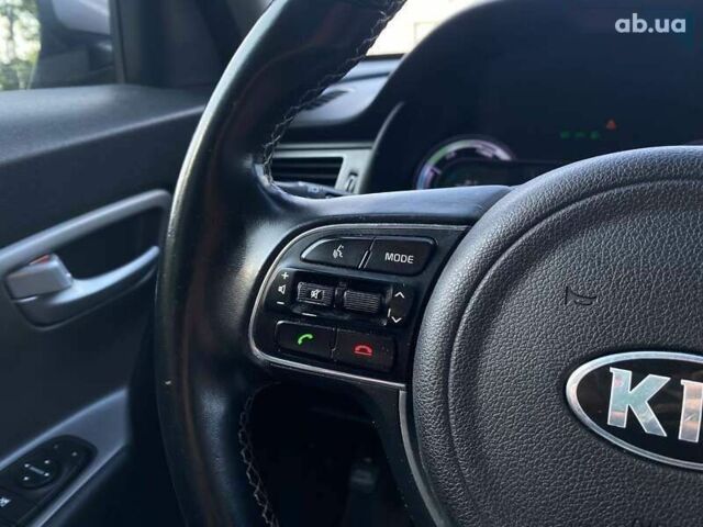 Кіа Niro, об'ємом двигуна 0 л та пробігом 139 тис. км за 15990 $, фото 29 на Automoto.ua