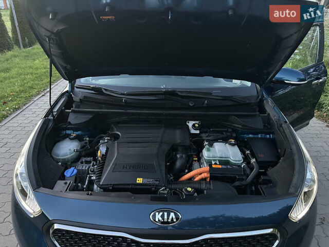 Кіа Niro, об'ємом двигуна 1.58 л та пробігом 135 тис. км за 17000 $, фото 19 на Automoto.ua