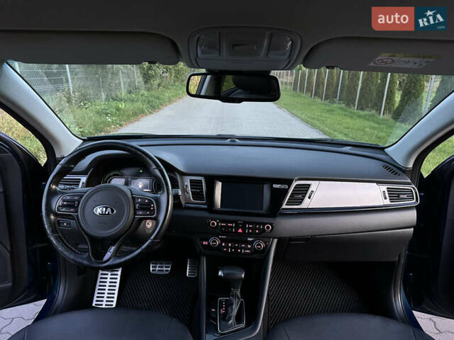 Кіа Niro, об'ємом двигуна 1.58 л та пробігом 135 тис. км за 17000 $, фото 12 на Automoto.ua
