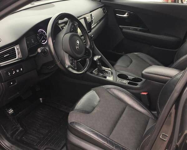 Киа Niro, объемом двигателя 1.58 л и пробегом 171 тыс. км за 17800 $, фото 5 на Automoto.ua