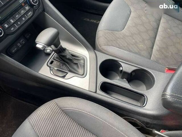 Кіа Niro, об'ємом двигуна 0 л та пробігом 208 тис. км за 15300 $, фото 15 на Automoto.ua