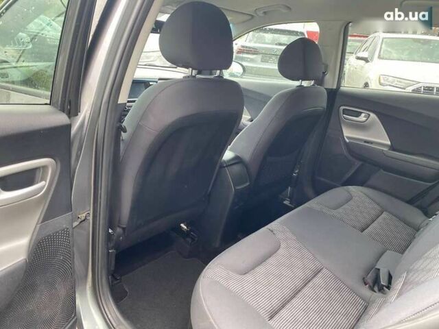 Кіа Niro, об'ємом двигуна 0 л та пробігом 208 тис. км за 15300 $, фото 19 на Automoto.ua