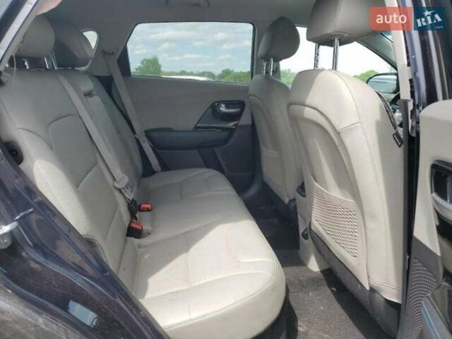 Киа Niro, объемом двигателя 0 л и пробегом 74 тыс. км за 8900 $, фото 6 на Automoto.ua