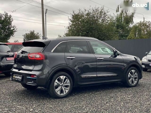 Киа Niro, объемом двигателя 0 л и пробегом 154 тыс. км за 18300 $, фото 5 на Automoto.ua
