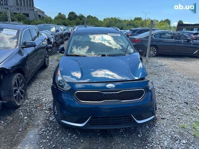 Киа Niro, объемом двигателя 0 л и пробегом 130 тыс. км за 9700 $, фото 5 на Automoto.ua
