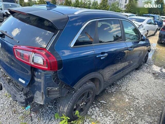 Киа Niro, объемом двигателя 0 л и пробегом 130 тыс. км за 9700 $, фото 4 на Automoto.ua
