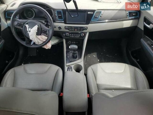 Киа Niro, объемом двигателя 0 л и пробегом 74 тыс. км за 8900 $, фото 7 на Automoto.ua
