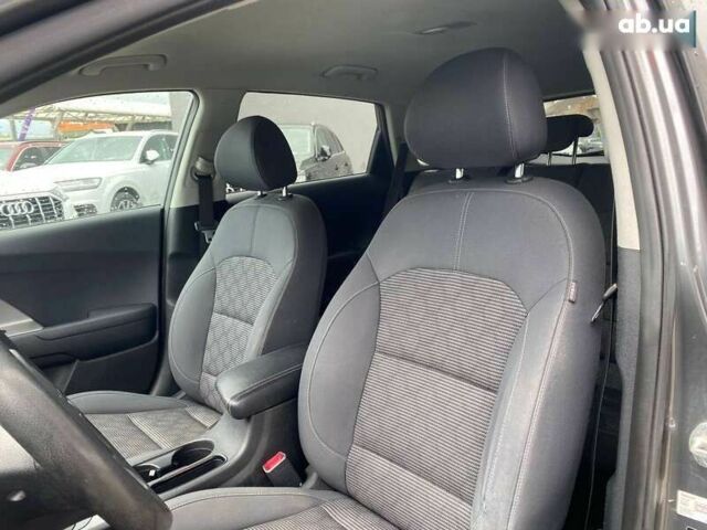 Кіа Niro, об'ємом двигуна 0 л та пробігом 208 тис. км за 15300 $, фото 17 на Automoto.ua