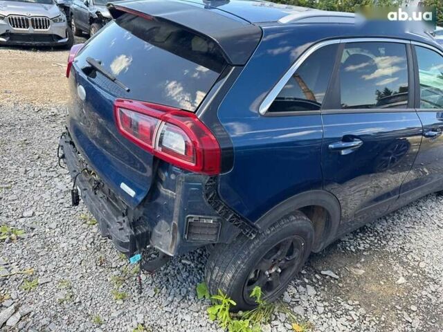 Киа Niro, объемом двигателя 0 л и пробегом 130 тыс. км за 9700 $, фото 3 на Automoto.ua