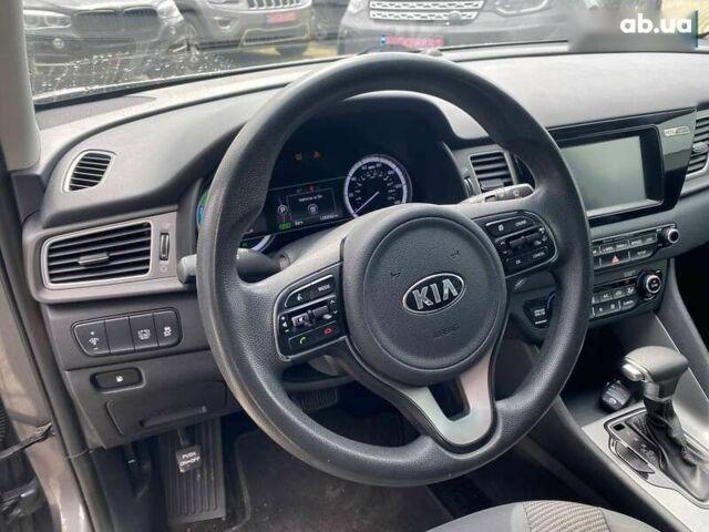 Кіа Niro, об'ємом двигуна 0 л та пробігом 208 тис. км за 15300 $, фото 11 на Automoto.ua