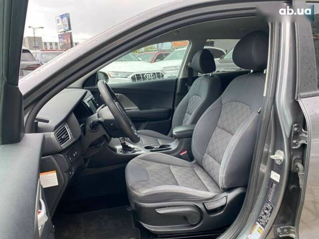 Кіа Niro, об'ємом двигуна 0 л та пробігом 208 тис. км за 15300 $, фото 16 на Automoto.ua