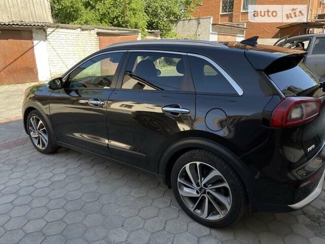 Кіа Niro, об'ємом двигуна 1.58 л та пробігом 180 тис. км за 16000 $, фото 4 на Automoto.ua