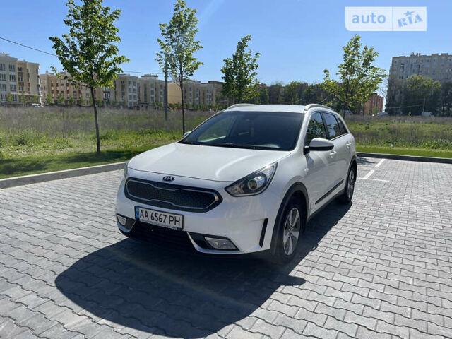 Киа Niro, объемом двигателя 1.58 л и пробегом 129 тыс. км за 17300 $, фото 8 на Automoto.ua