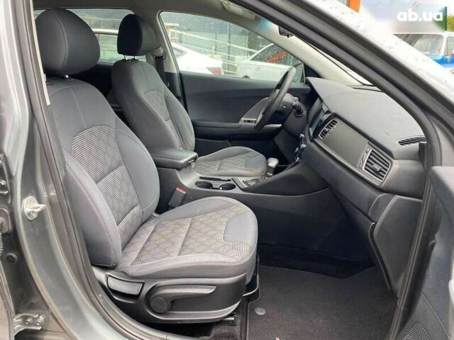 Кіа Niro, об'ємом двигуна 0 л та пробігом 208 тис. км за 15300 $, фото 22 на Automoto.ua