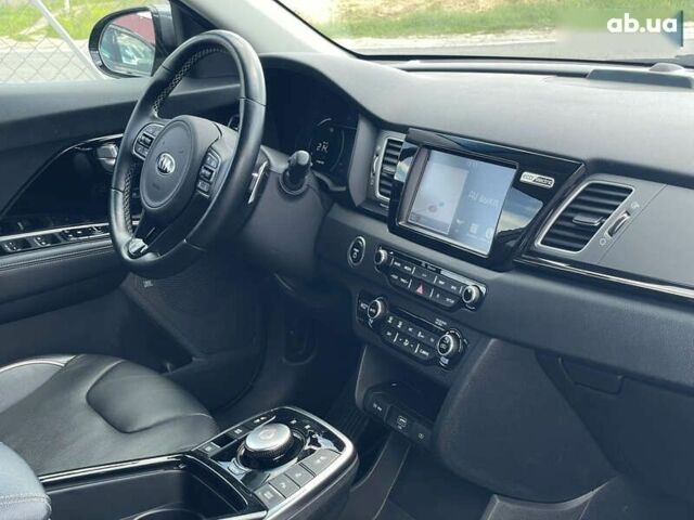 Киа Niro, объемом двигателя 0 л и пробегом 122 тыс. км за 18200 $, фото 23 на Automoto.ua