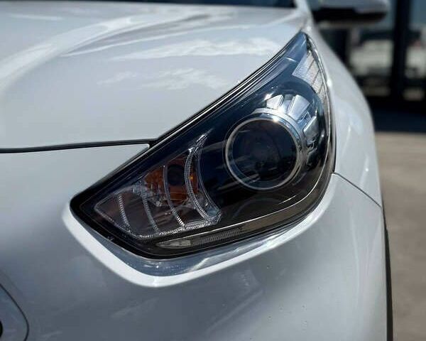 Киа Niro, объемом двигателя 0 л и пробегом 114 тыс. км за 17750 $, фото 9 на Automoto.ua