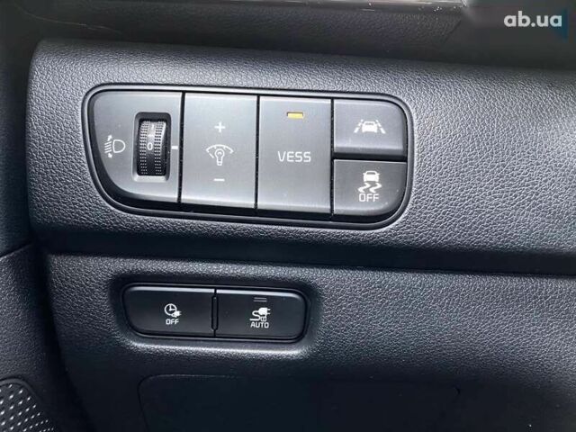 Киа Niro, объемом двигателя 0 л и пробегом 128 тыс. км за 17900 $, фото 26 на Automoto.ua