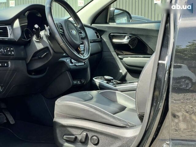 Кіа Niro, об'ємом двигуна 0 л та пробігом 112 тис. км за 17715 $, фото 25 на Automoto.ua