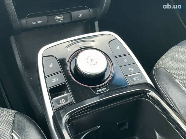 Киа Niro, объемом двигателя 0 л и пробегом 108 тыс. км за 16900 $, фото 12 на Automoto.ua