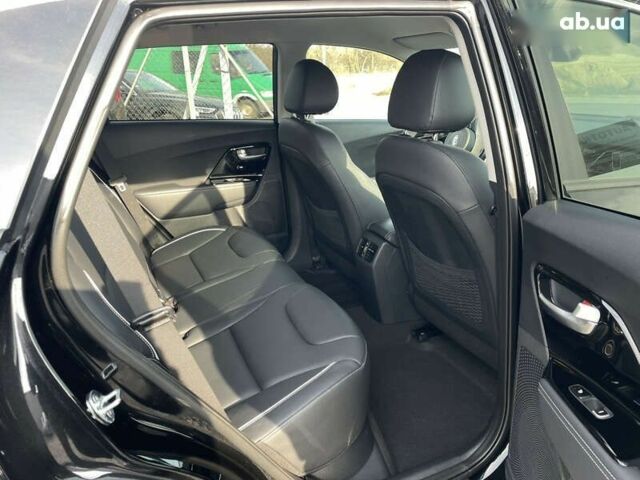 Киа Niro, объемом двигателя 0 л и пробегом 136 тыс. км за 17400 $, фото 9 на Automoto.ua