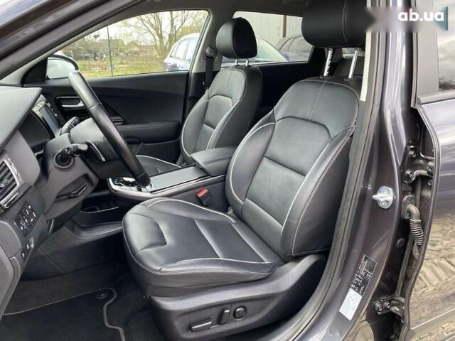 Киа Niro, объемом двигателя 0 л и пробегом 108 тыс. км за 18600 $, фото 25 на Automoto.ua