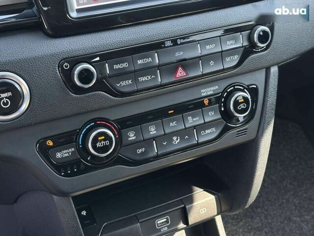 Киа Niro, объемом двигателя 0 л и пробегом 207 тыс. км за 16900 $, фото 14 на Automoto.ua