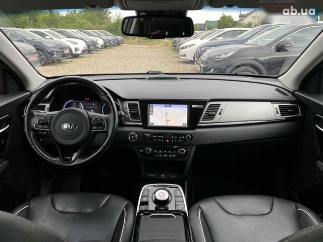 Киа Niro, объемом двигателя 0 л и пробегом 127 тыс. км за 18200 $, фото 23 на Automoto.ua
