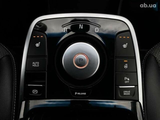 Киа Niro, объемом двигателя 0 л и пробегом 128 тыс. км за 17900 $, фото 7 на Automoto.ua