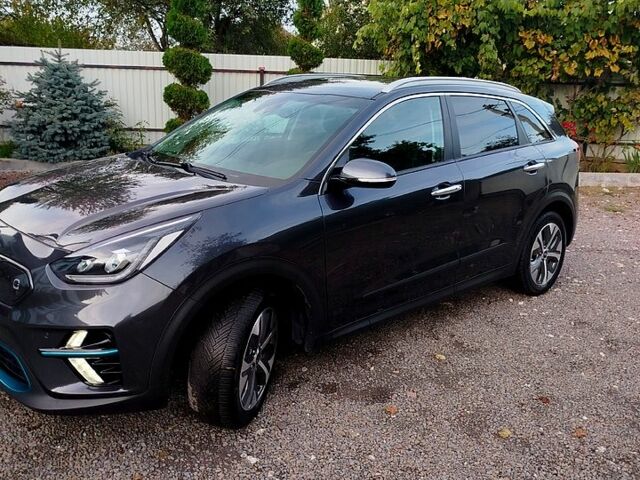 Киа Niro, объемом двигателя 0.15 л и пробегом 92 тыс. км за 19900 $, фото 3 на Automoto.ua