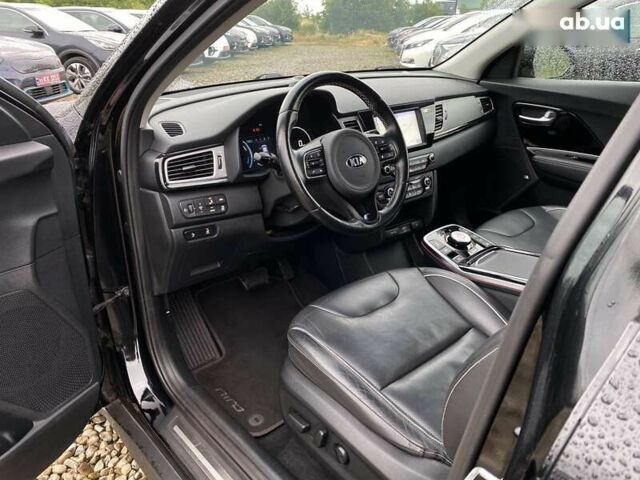 Киа Niro, объемом двигателя 0 л и пробегом 127 тыс. км за 18200 $, фото 1 на Automoto.ua