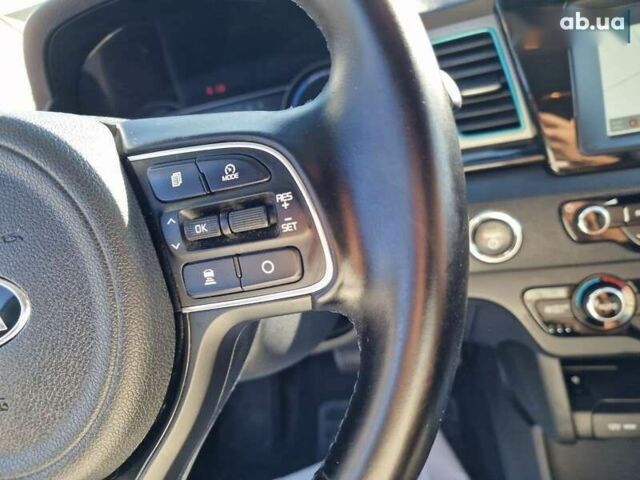 Киа Niro, объемом двигателя 0 л и пробегом 120 тыс. км за 18600 $, фото 25 на Automoto.ua