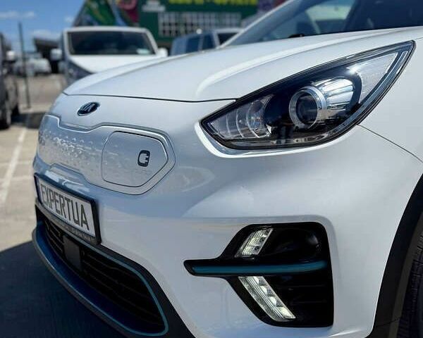 Киа Niro, объемом двигателя 0 л и пробегом 114 тыс. км за 17750 $, фото 8 на Automoto.ua