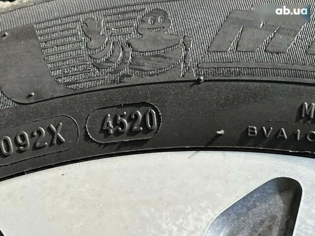 Кіа Niro, об'ємом двигуна 0 л та пробігом 112 тис. км за 17715 $, фото 23 на Automoto.ua