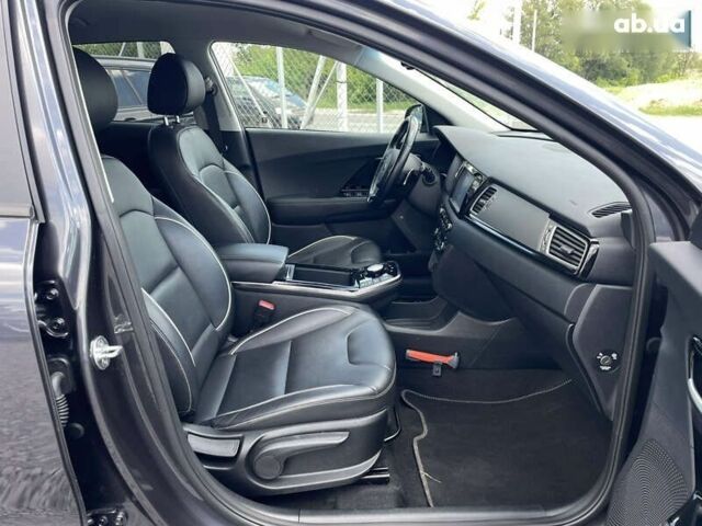 Киа Niro, объемом двигателя 0 л и пробегом 122 тыс. км за 18200 $, фото 19 на Automoto.ua