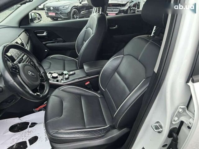 Киа Niro, объемом двигателя 0 л и пробегом 142 тыс. км за 16900 $, фото 22 на Automoto.ua