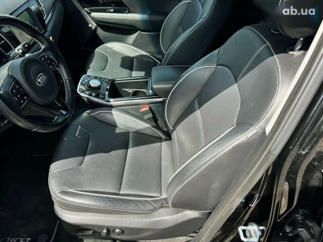 Киа Niro, объемом двигателя 0 л и пробегом 112 тыс. км за 17715 $, фото 28 на Automoto.ua