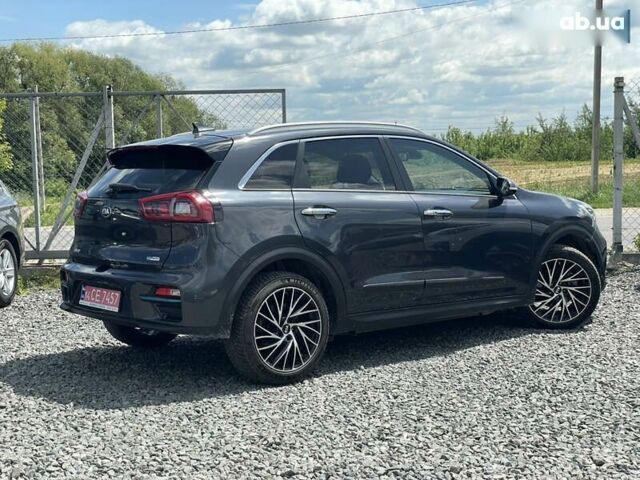 Киа Niro, объемом двигателя 0 л и пробегом 122 тыс. км за 18200 $, фото 5 на Automoto.ua