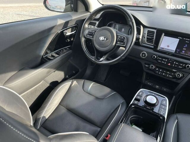 Киа Niro, объемом двигателя 0 л и пробегом 136 тыс. км за 17400 $, фото 15 на Automoto.ua