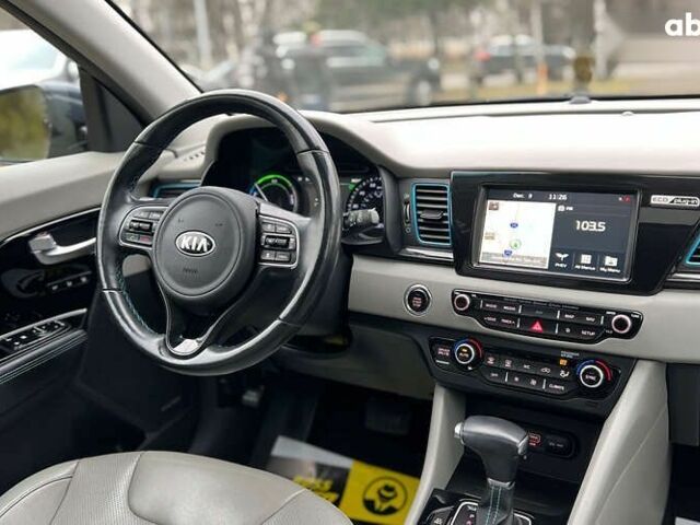 Кіа Niro, об'ємом двигуна 0 л та пробігом 92 тис. км за 18999 $, фото 25 на Automoto.ua