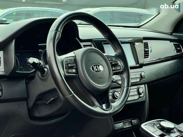Киа Niro, объемом двигателя 0 л и пробегом 146 тыс. км за 16737 $, фото 24 на Automoto.ua