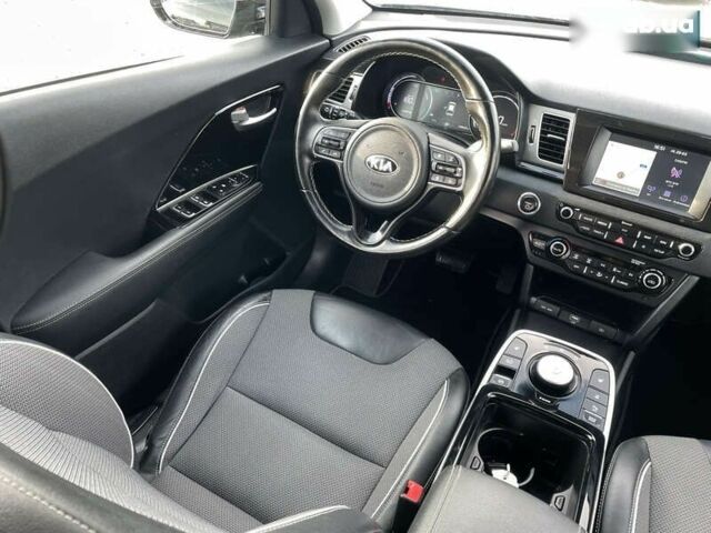 Киа Niro, объемом двигателя 0 л и пробегом 108 тыс. км за 16900 $, фото 11 на Automoto.ua