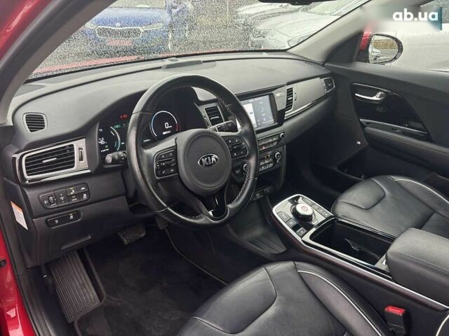 Киа Niro, объемом двигателя 0 л и пробегом 106 тыс. км за 17850 $, фото 6 на Automoto.ua