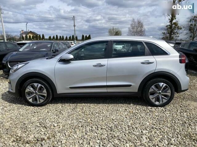 Киа Niro, объемом двигателя 0 л и пробегом 128 тыс. км за 17900 $, фото 10 на Automoto.ua