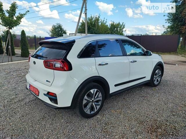 Кіа Niro, об'ємом двигуна 0 л та пробігом 56 тис. км за 26799 $, фото 3 на Automoto.ua