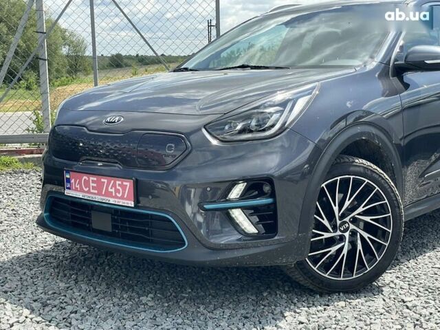 Киа Niro, объемом двигателя 0 л и пробегом 122 тыс. км за 18200 $, фото 2 на Automoto.ua