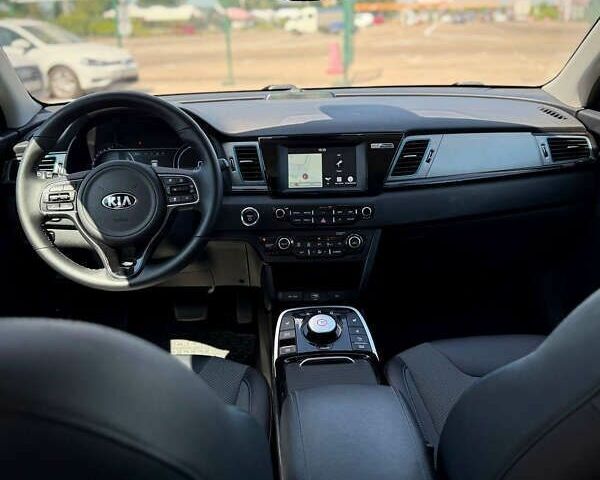 Киа Niro, объемом двигателя 0 л и пробегом 114 тыс. км за 17750 $, фото 23 на Automoto.ua